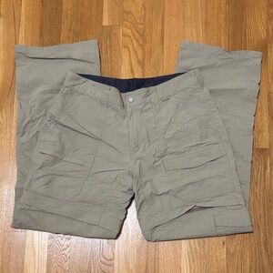 Women’s 6-R Tan Eastern Mountain Sports Zip-off Cargo Pants